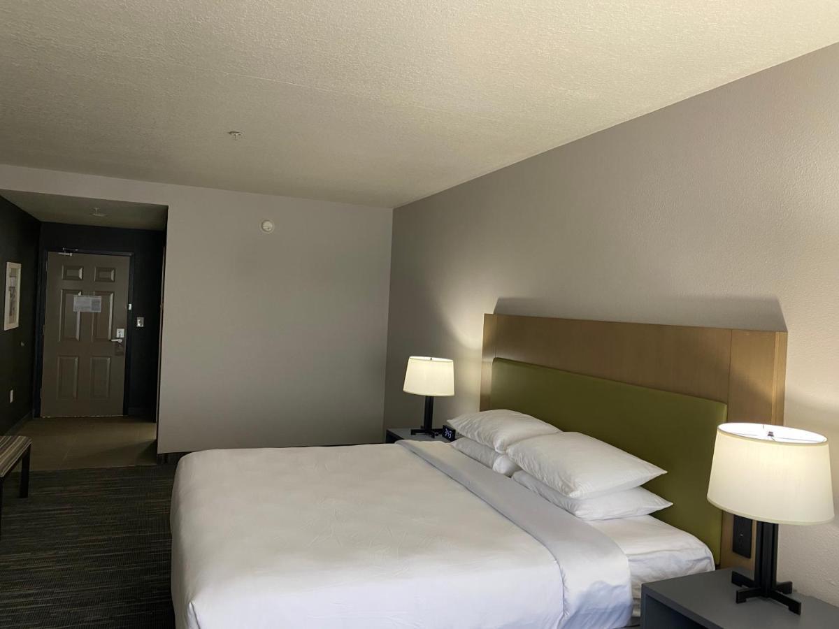 Country Inn & Suites By Radisson, Rj Stadium - Tampa Airport East מראה חיצוני תמונה