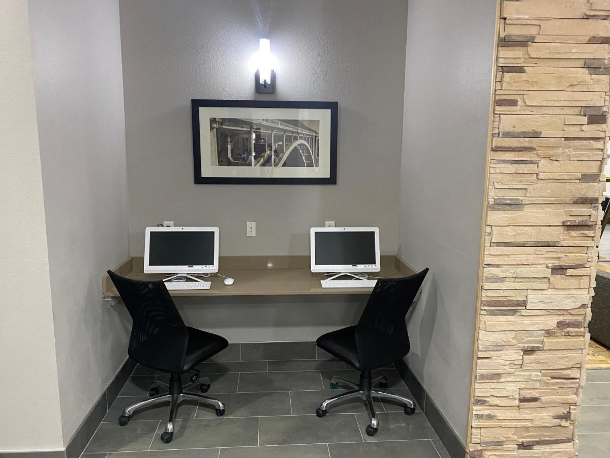 Country Inn & Suites By Radisson, Rj Stadium - Tampa Airport East מראה חיצוני תמונה