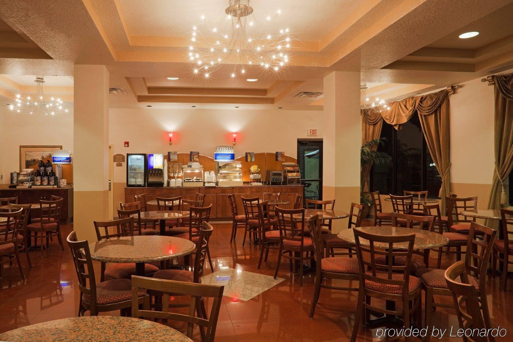 Country Inn & Suites By Radisson, Rj Stadium - Tampa Airport East מראה חיצוני תמונה