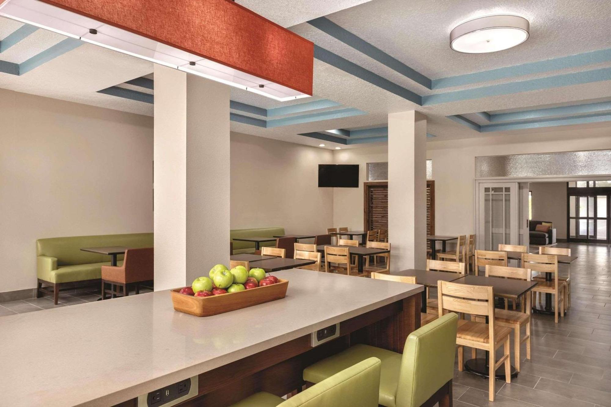 Country Inn & Suites By Radisson, Rj Stadium - Tampa Airport East מראה חיצוני תמונה