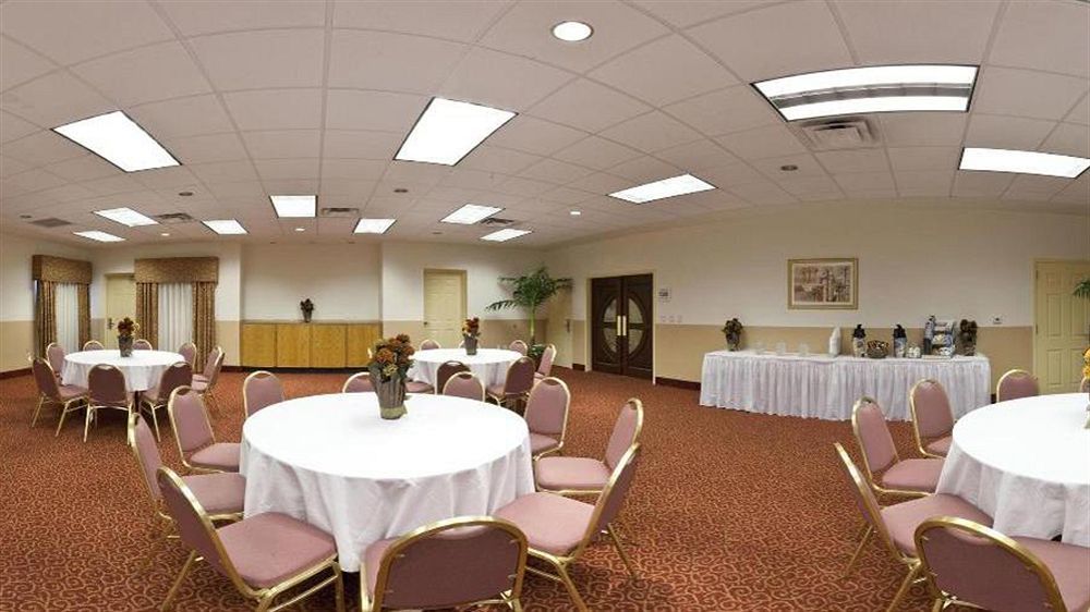 Country Inn & Suites By Radisson, Rj Stadium - Tampa Airport East מראה חיצוני תמונה